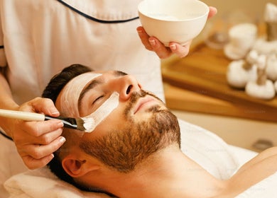 Tratamiento facial en Zenxes Spa - Guadalajara, Guadalajara, Jalisco, MX, destacando el bienestar masculino.