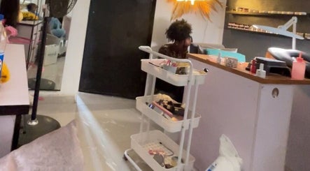 Nails Exquisite