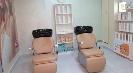 VB Beauty Salon, bild 2