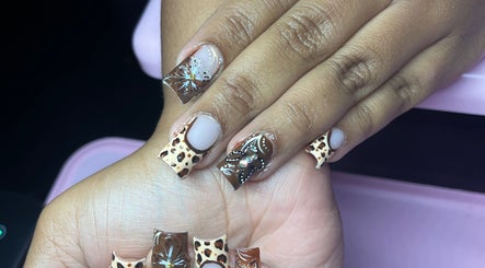 Laurs Nails image 3