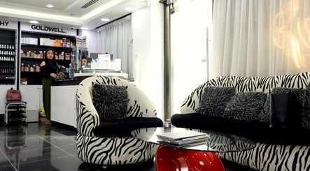 Black and White Salon