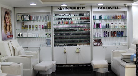 Black & White Salon image 3