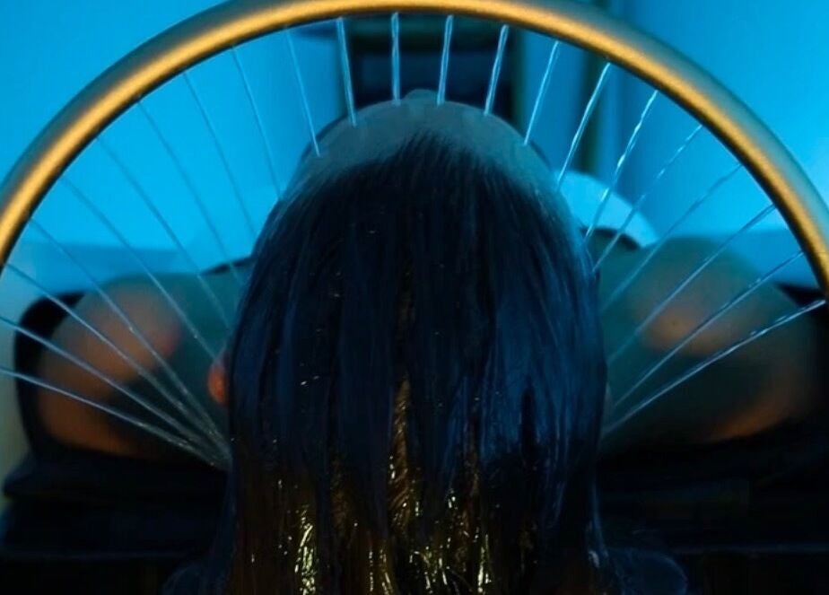 Relaxing head treatment at Head Spa by Alexis, Fort Lauderdale, Florida, US showcasing calming water therapy.