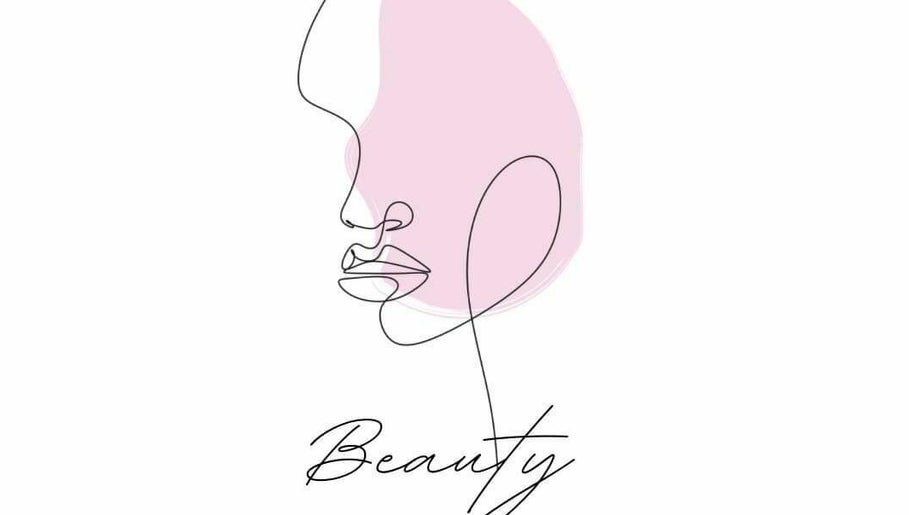 Beauty by Lisa @ The Salon imaginea 1