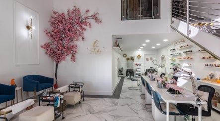 Q Studio Beauty Bar