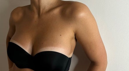 AM BEAUTY image 3