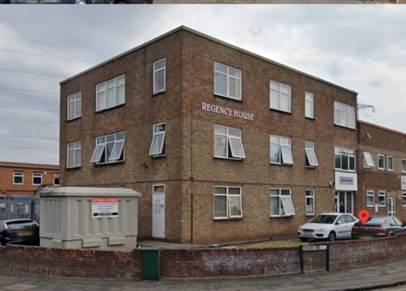 Exterior view of Regency House, home to Stephanie Duval Hair at Eselle Collective in Bristol, England, GB.