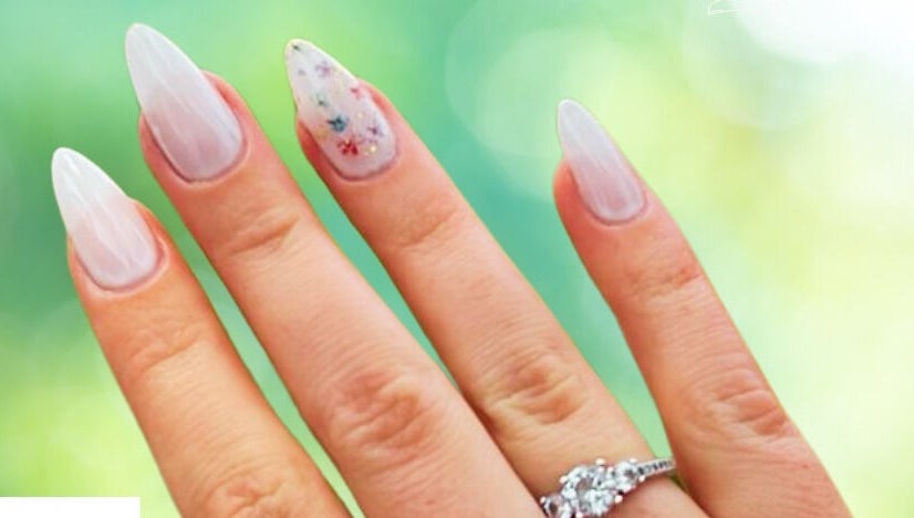 Fruit Blossom Nails 1paveikslėlis