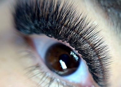 Close-up of elegant eyelashes from Cami_beautyart BANK • CITY OF LONDON, London, England, GB.