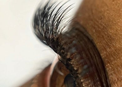 Close-up of luxurious eyelashes at Cami_beautyart BANK • CITY OF LONDON, London, England, GB.