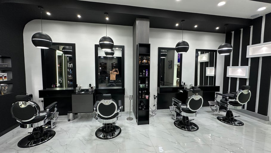 AL AMEER AL MALAKI GENTS SALON - صالون الأمير الملكي للرجال image 1