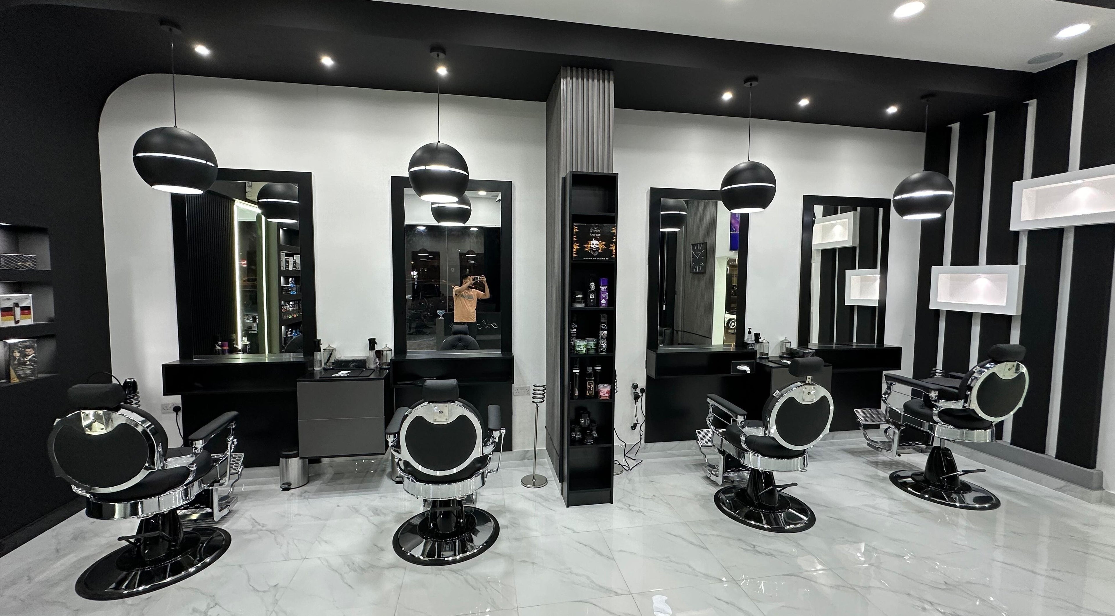 Stylish interior of AL AMEER AL MALAKI GENTS SALON - صالون الأمير الملكي للرجال in الشارقة, إمارة الشارقةّ, AE.