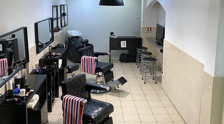 Dom 23 Barber Shop