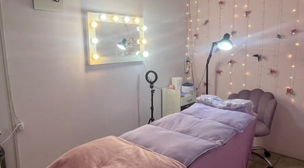 Habitación relajante en Didi Nails, La Plata, Ciudad Autónoma De Buenos Aires, AR. Decoración suave y acogedora.