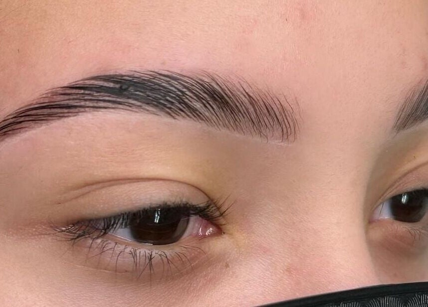 Expertly shaped eyebrows at SmBrowArtist in Downey, California, US showcasing precision and style.