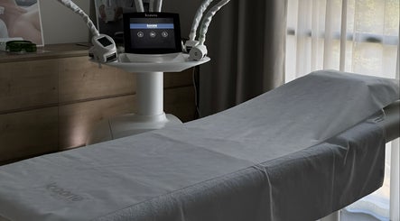Aezoku Longevity Clinic