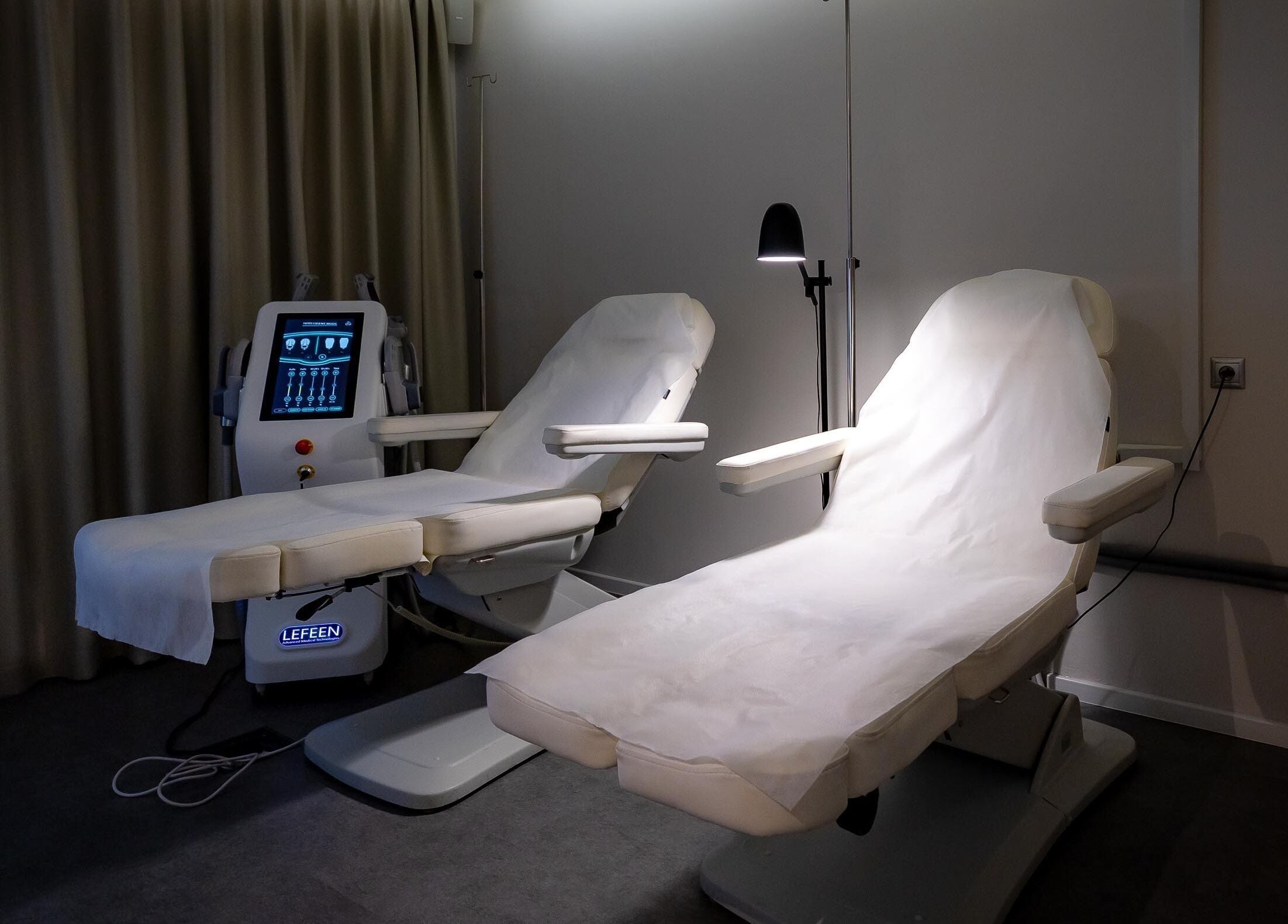 Moderní relaxační místnost v Aezoku Longevity Clinic, Bratislava, Bratislavský Kraj, SK.