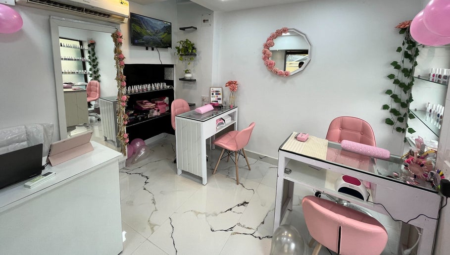 Blush - The Nail Studio 1paveikslėlis