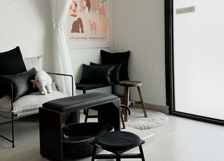 Relaxing seating area at Bannanah Spa | بنانة سبا in Riyadh, Riyadh Province, SA, featuring modern decor.