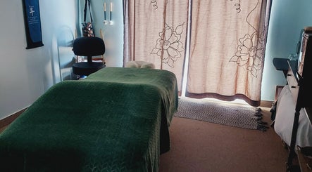 Lunales Massage and Wellness image 2