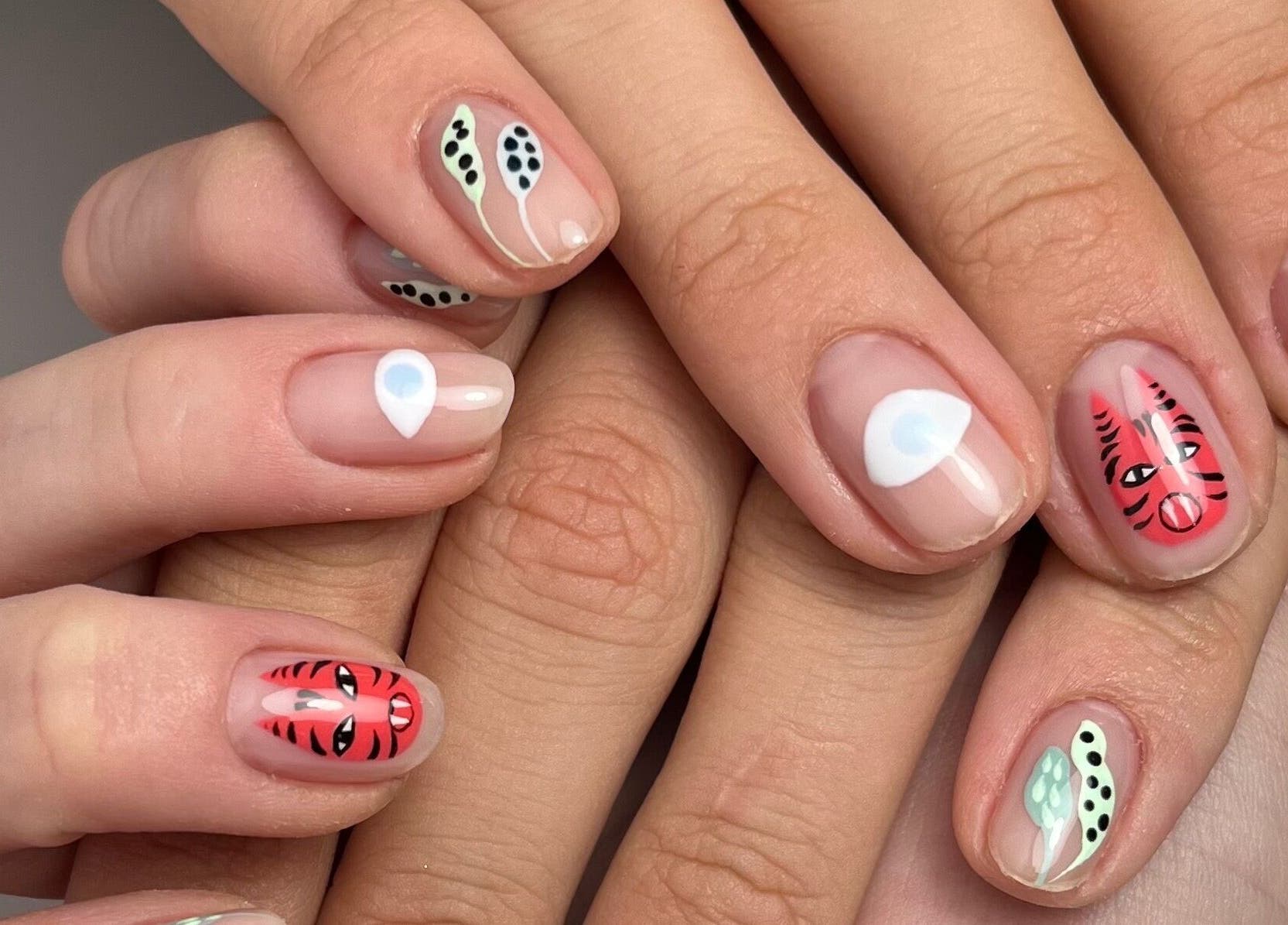 Umetniško poslikani nohti pri Studio Alphie, Ljubljana - Črnuče, Ljubljana, SI.