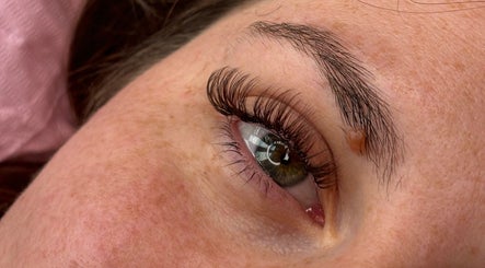 Amy’s Lash Lounge image 3