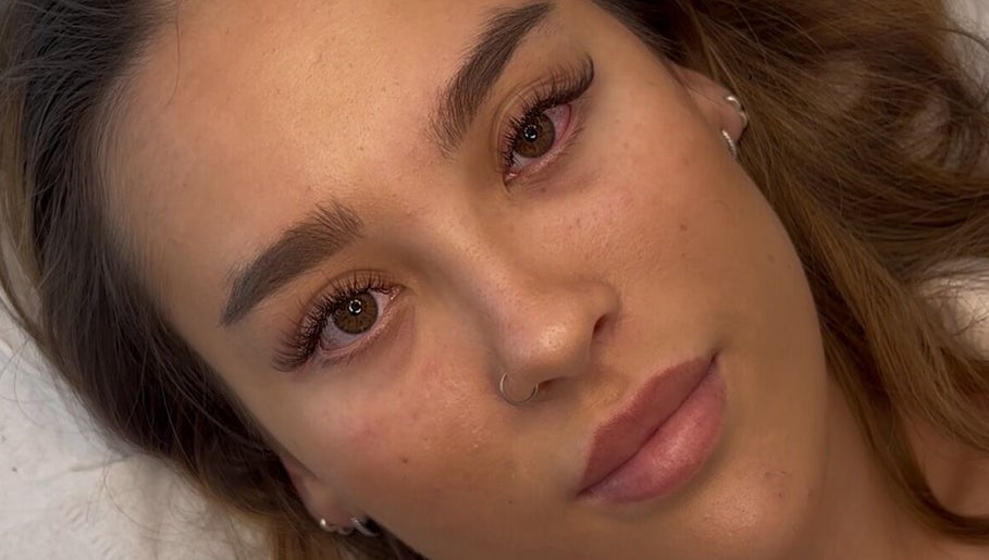 Close-up of lash extensions at Amy's Lash Lounge, Worthing, England, GB, showcasing detailed craftsmanship.