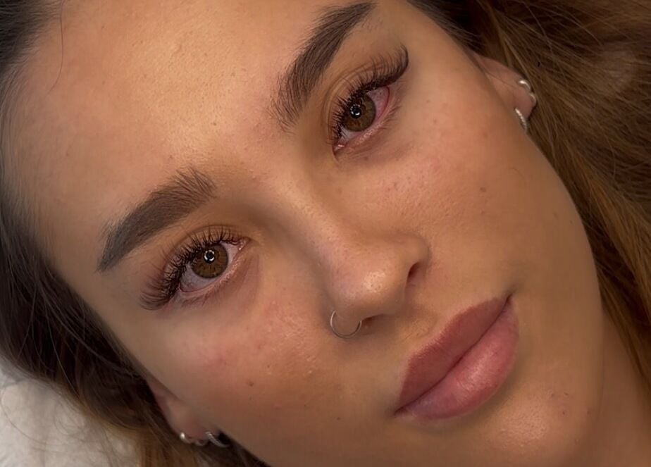 Close-up of lash extensions at Amy's Lash Lounge, Worthing, England, GB, showcasing detailed craftsmanship.