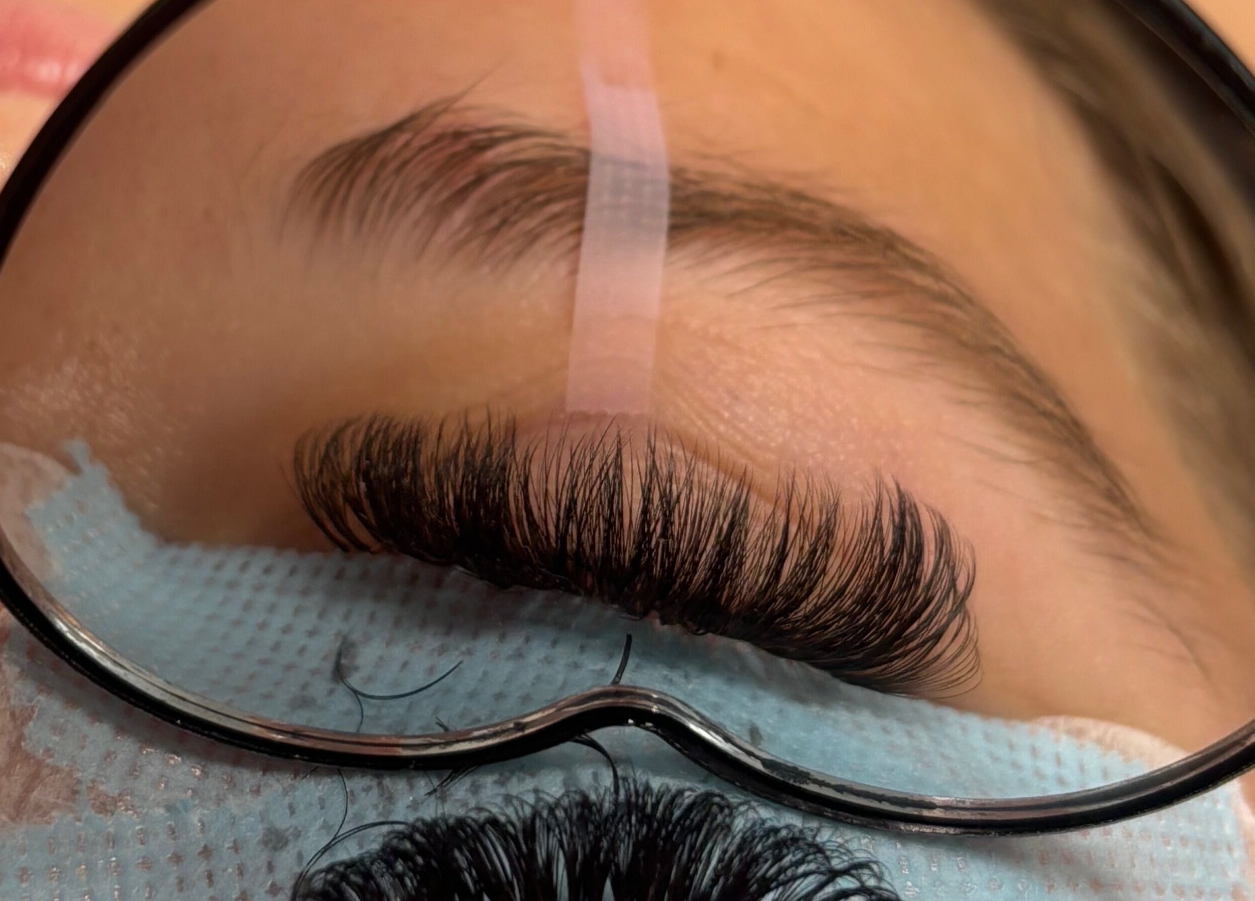 Close-up of eyelash extension at Amy’s Lash Lounge, Worthing, England, GB, highlighting precision and style.