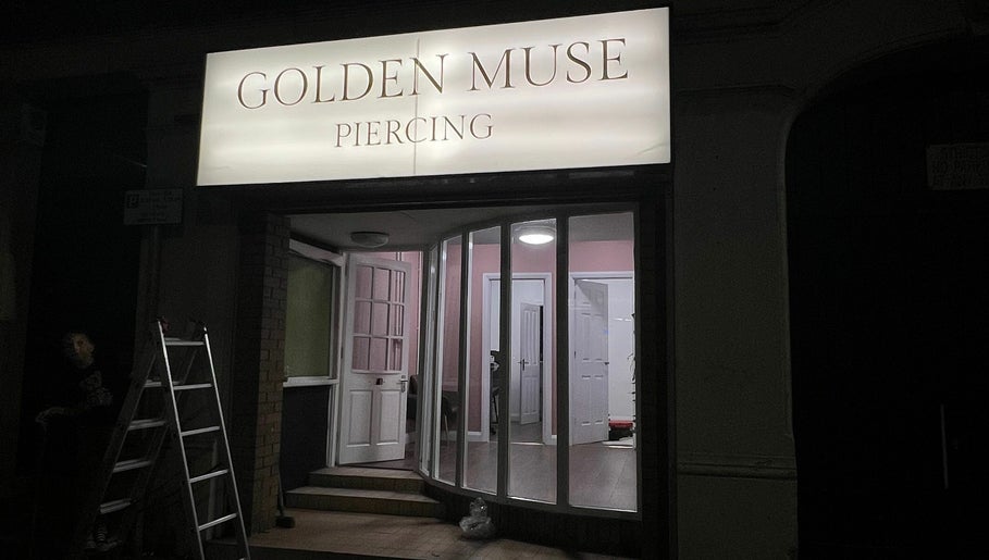 Golden Muse Piercing slika 1