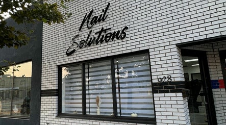 Nail Solutions Windsor billede 2