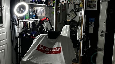 El Aleman Barber House