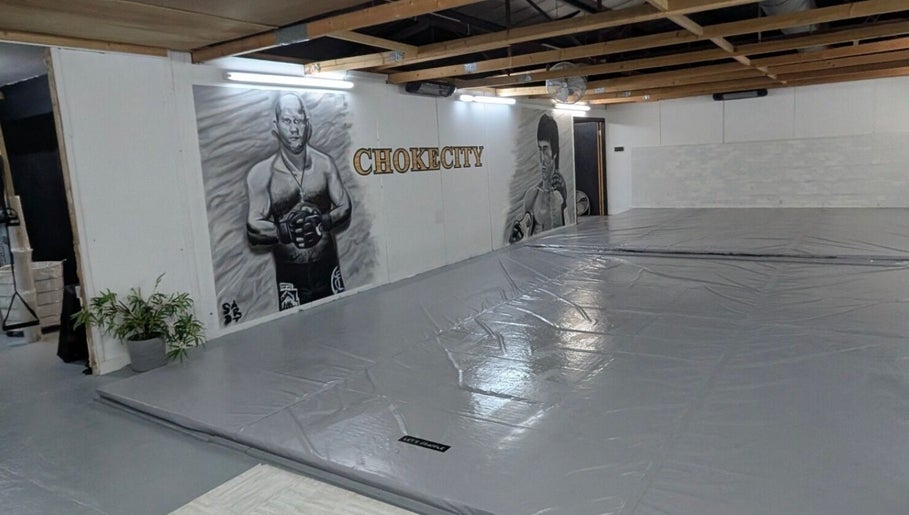 Mma Dungeon Chokecity image 1