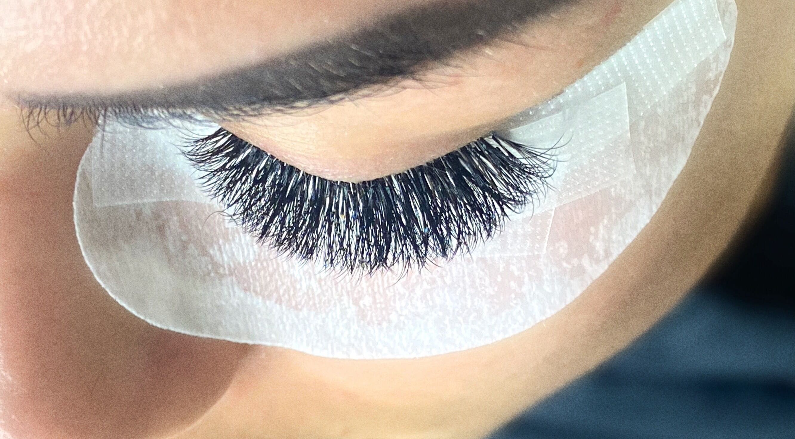 Close view of Vipper | Hår | By Gabija's perfected eyelash extension in Sørumsand, Akershus, NO.