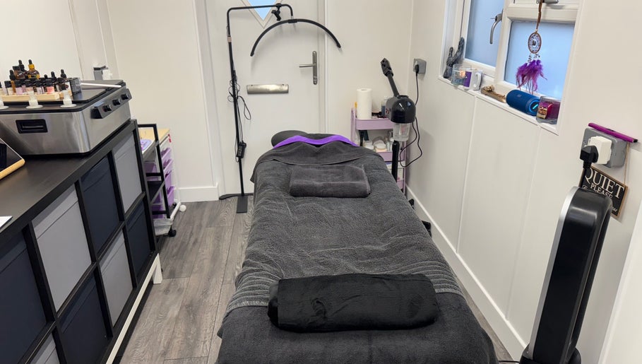 Mystic Beauty Healing & Holistic Therapist image 1