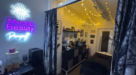 Mystic Beauty Healing & Holistic Therapist