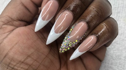 Uncensored Claws slika 2