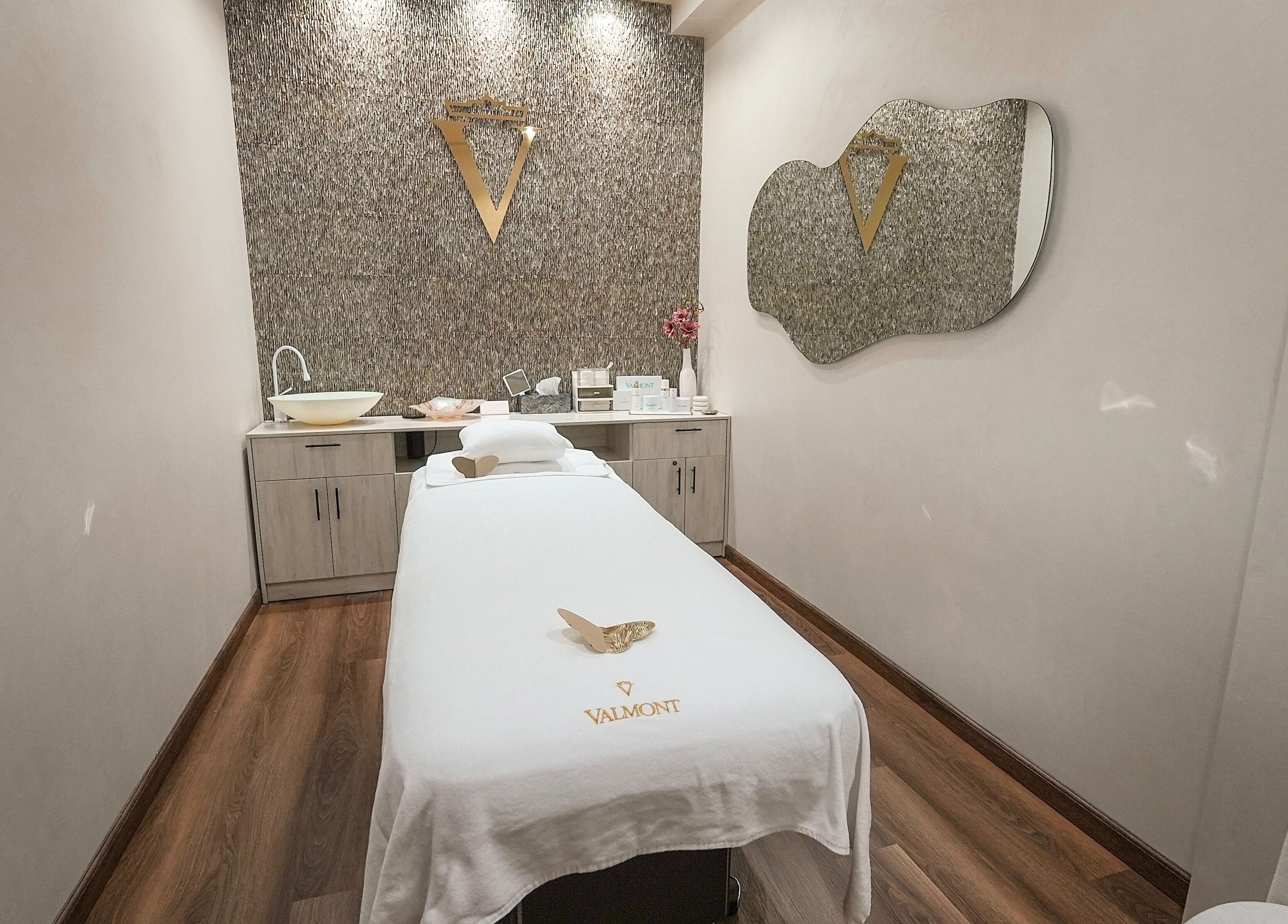 Relaxing massage room at Adara Spa Retreat, Ladies Spa in Dubai, Dubai, AE with elegant decor.