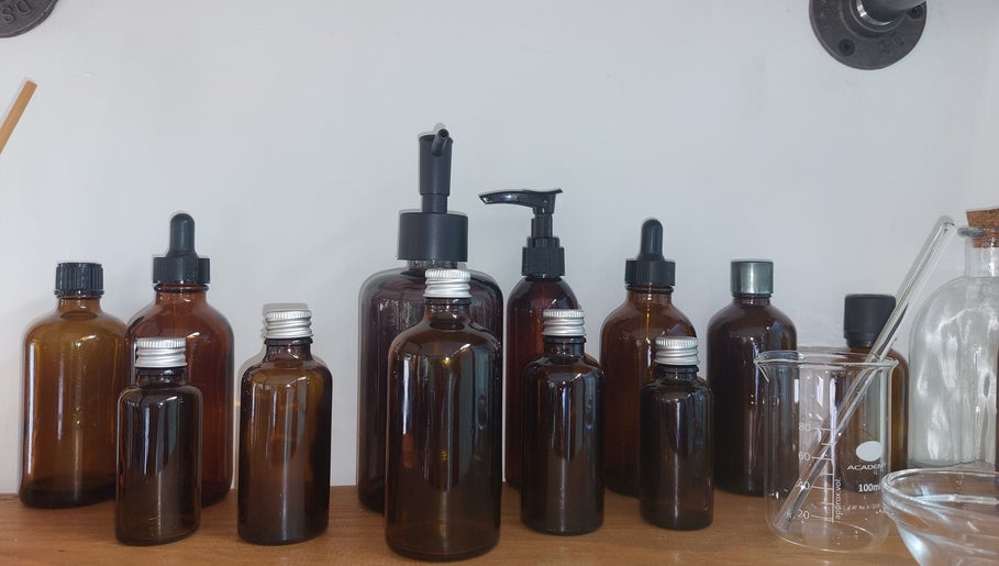 Hands On Apothecary image 1