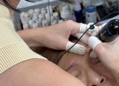 Professional eyebrow treatment at Confiance Lab in Tanjung Tokong, Pulau Pinang, MY. Detailed beauty service.