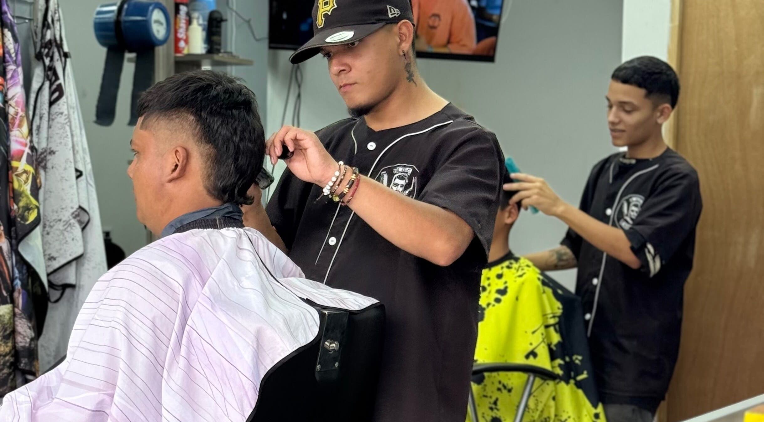 Corte de cabello en FELIPE BARBER ZAMORANO, Palmira, Valle Del Cauca, CO. Servicio profesional y moderno.