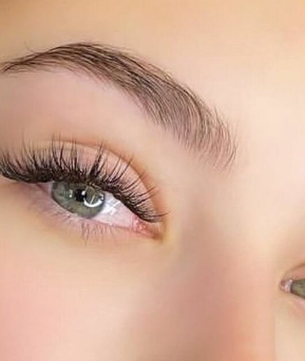 Andreea Beauty Room LASHES image 2