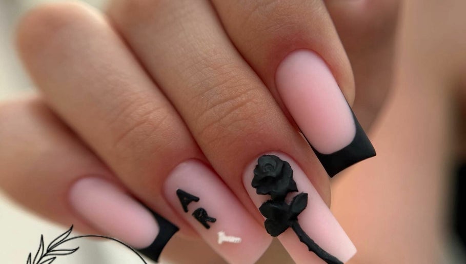 Andreea Buculeu NailArtist image 1