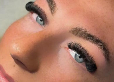 Close-up of enhanced eyelashes at Lash.Lounge Co, Portsmouth, England, GB showcasing professional lash artistry.