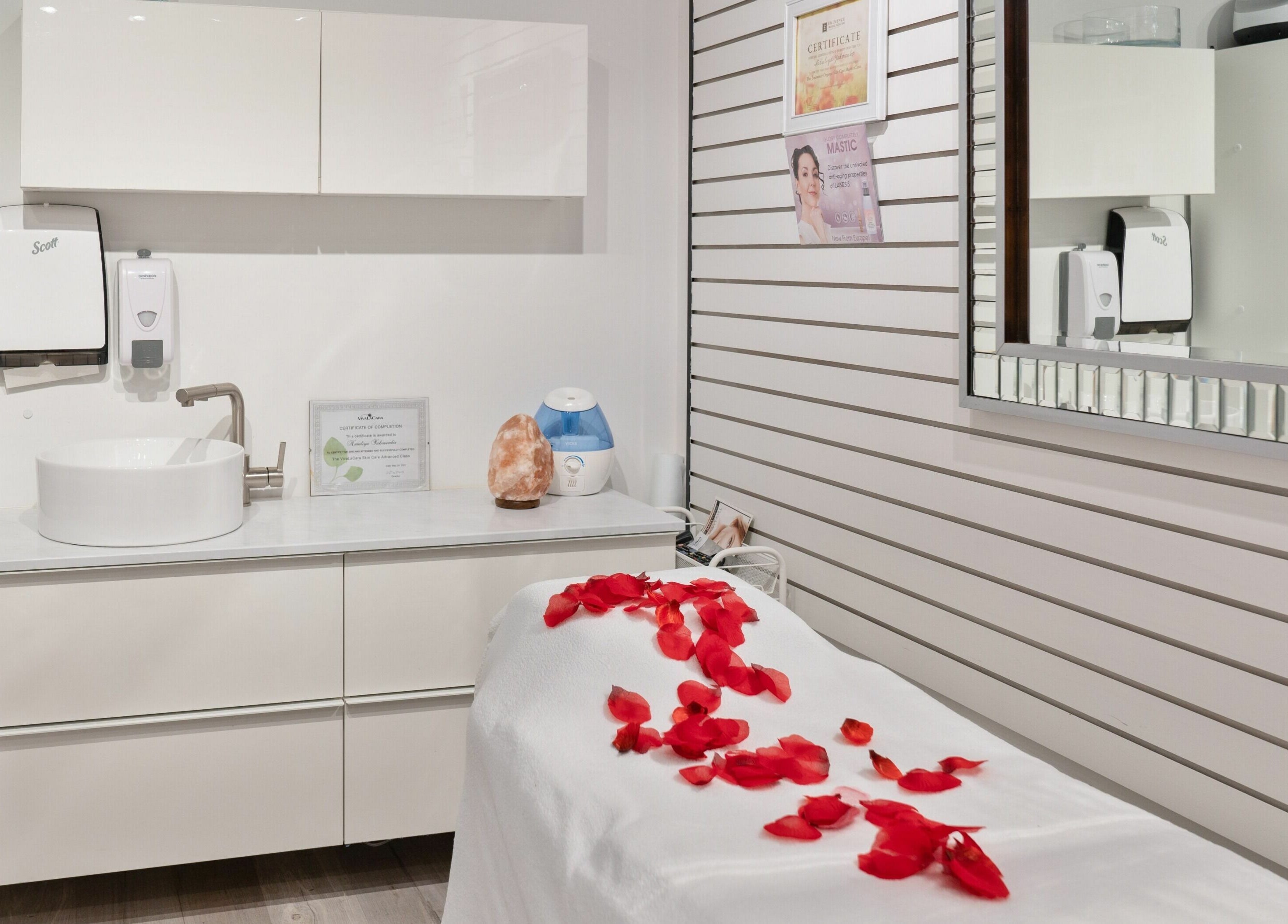 Relaxing spa room with rose petals at Euronails | New Westminster, British Columbia, CA.