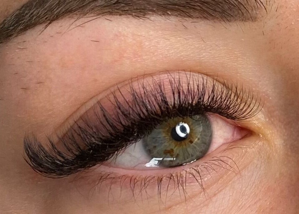 Stunning eyelash extension detail at KOVI Lashes in Melbourne, Victoria, AU.