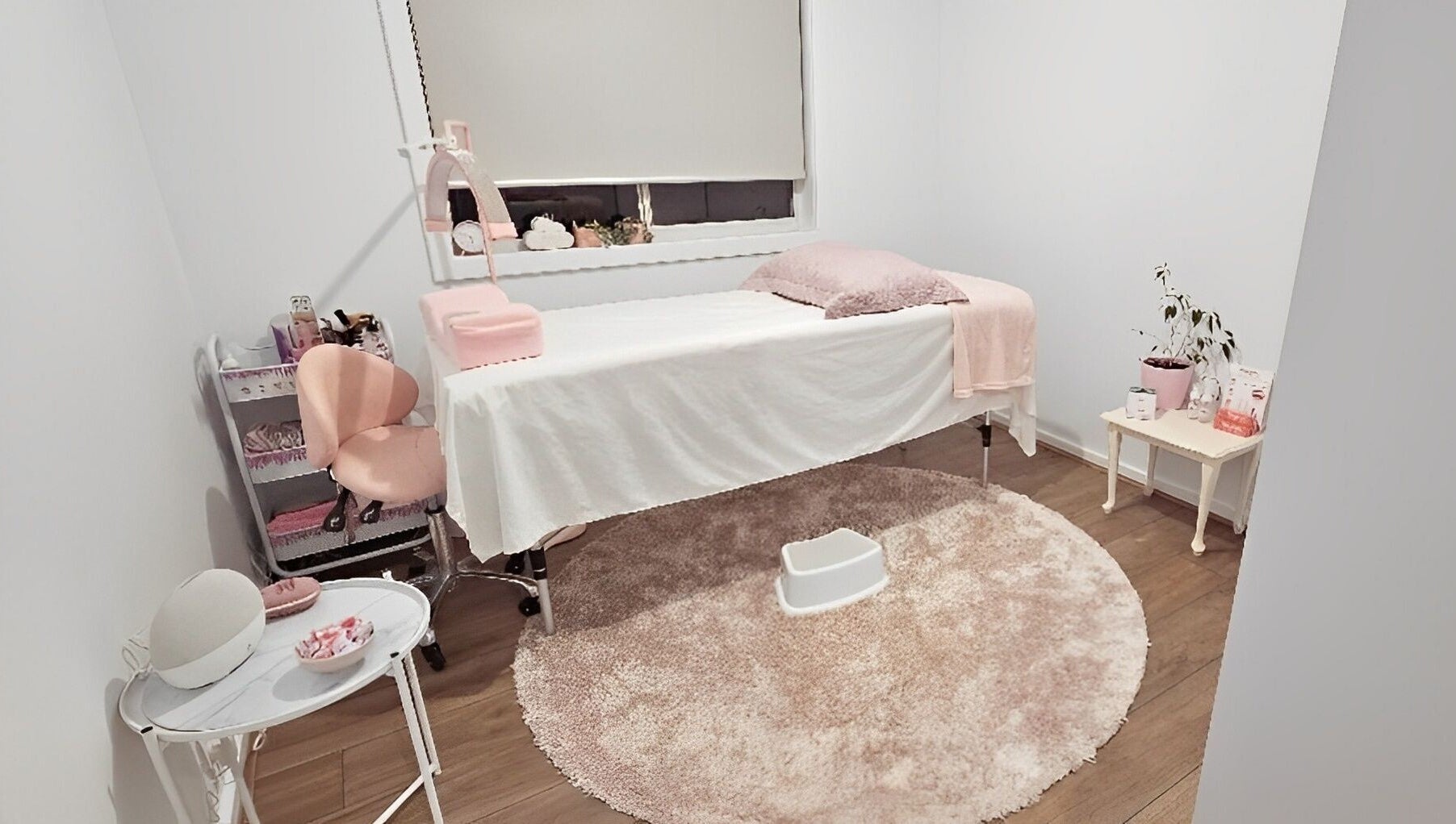 Tranquil beauty room at Fairytale Lashes, Onkaparinga Heights, South Australia, AU, featuring soft decor.
