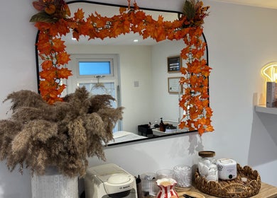 Autumn-themed decor at The Hideaway By Carly, Manchester, England, GB enhancing the cozy ambiance.