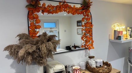 Autumn-themed decor at The Hideaway By Carly, Manchester, England, GB enhancing the cozy ambiance.