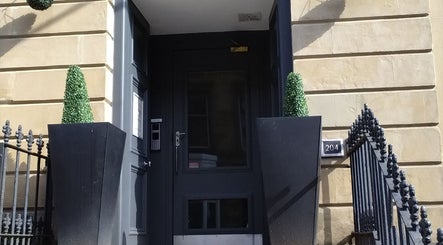 Arianna Ruvimbo Holban Skin Clinic